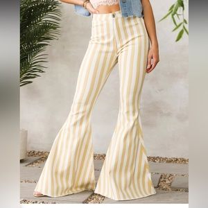 Peach Love California High Rise Extreme Flare Jean size small